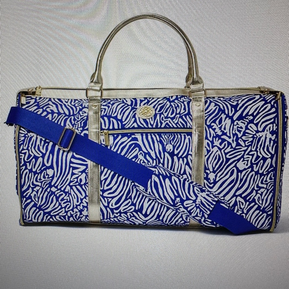 Lilly Pulitzer Blue and White Garment Bag with Gold Accents